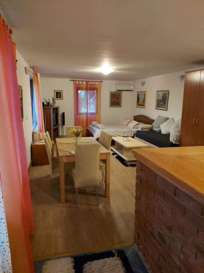 Studio Apartman Kotro Beli Manastir 외부 사진